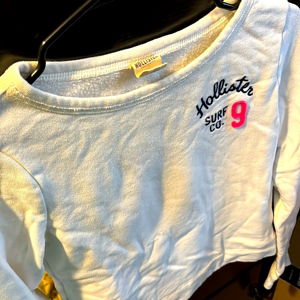 Hollister crew neck sweater